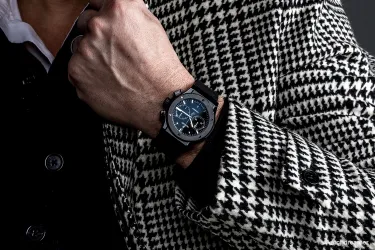 Hublot Classic Fusion Black Magic 42_lifestyle