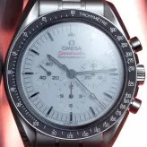 The Omega Speedmaster Moonwatch Professional 🌕🚀
 
The world’s most iconic chronograph, now in white. This 42mm edition features a lacquered white dial inspired by the spacesuits worn by Apollo astronauts — a bold new chapter for a watch that was part of all six lunar landings. Some icons never age. They just evolve.
 
Omega watches starting at 110.–/month on watchdreamer.com