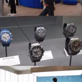 Live from Geneva! 🇨🇭 We’re taking you on an exclusive tour of the Hublot booth at @watchesandwonders 2026. 🚀 Between the mind-blowing complications and futuristic materials, the future of watchmaking is happening right here. 🛠️💎
.
.
#ww26 #watchesandwonders #watchdreamer #hublot #horology swissmade luxurywatches