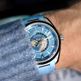 The Seamaster Aqua Terra in its most captivating blue. 🌊

Discover our Seamaster collections starting at CHF 110/month on watchdreamer.com 

#omega  #seamaster  #aquaterra  #worldtimer