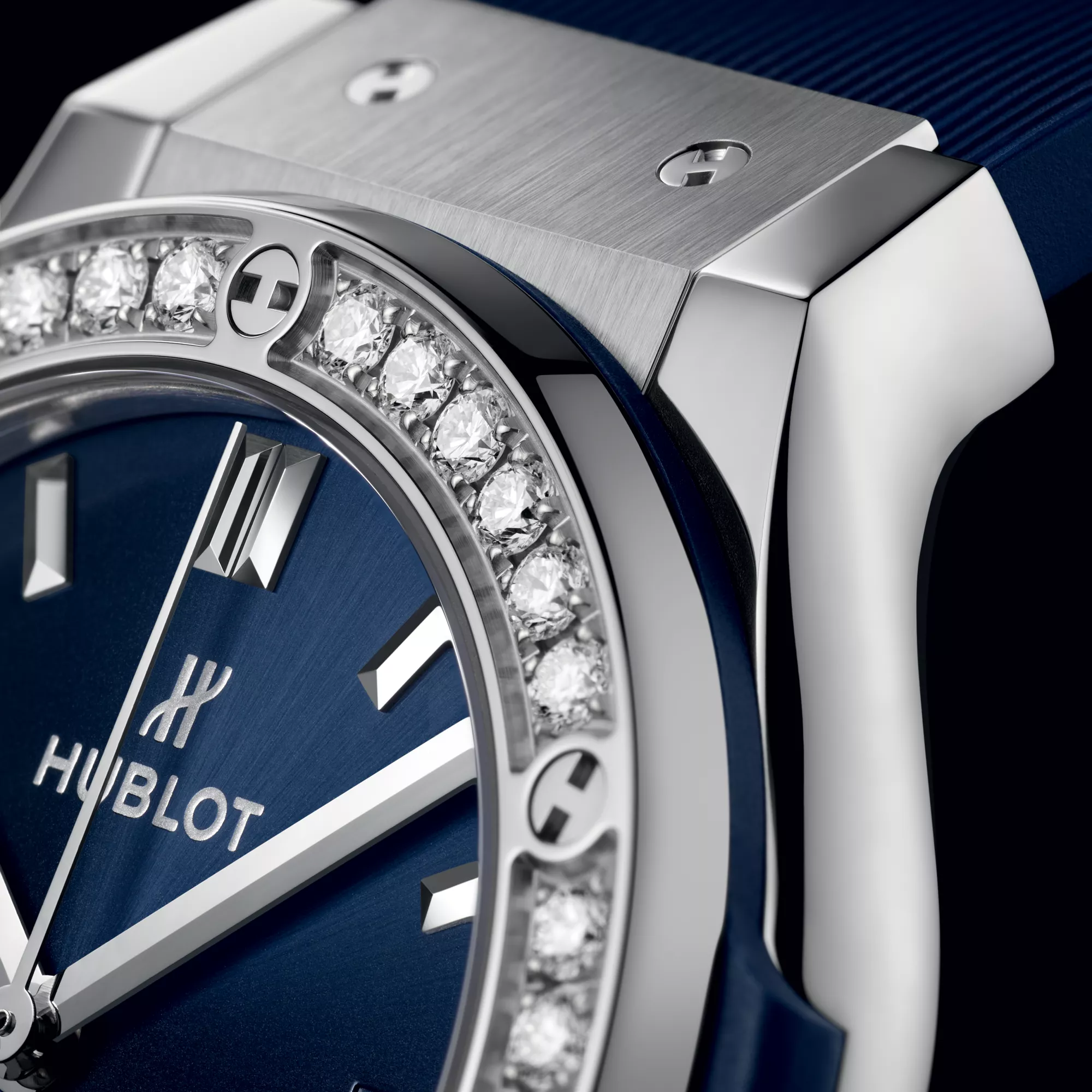 Hublot Classic Fusion Titanium Blue Diamonds 38mm