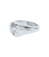 LOEV Curve Heart Diamond Signet Ring