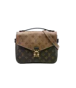 Louis Vuitton Pochette Métis