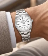 Rolex Oyster Perpetual Date 15210