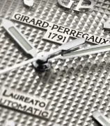 Girard-Perregaux Laureato